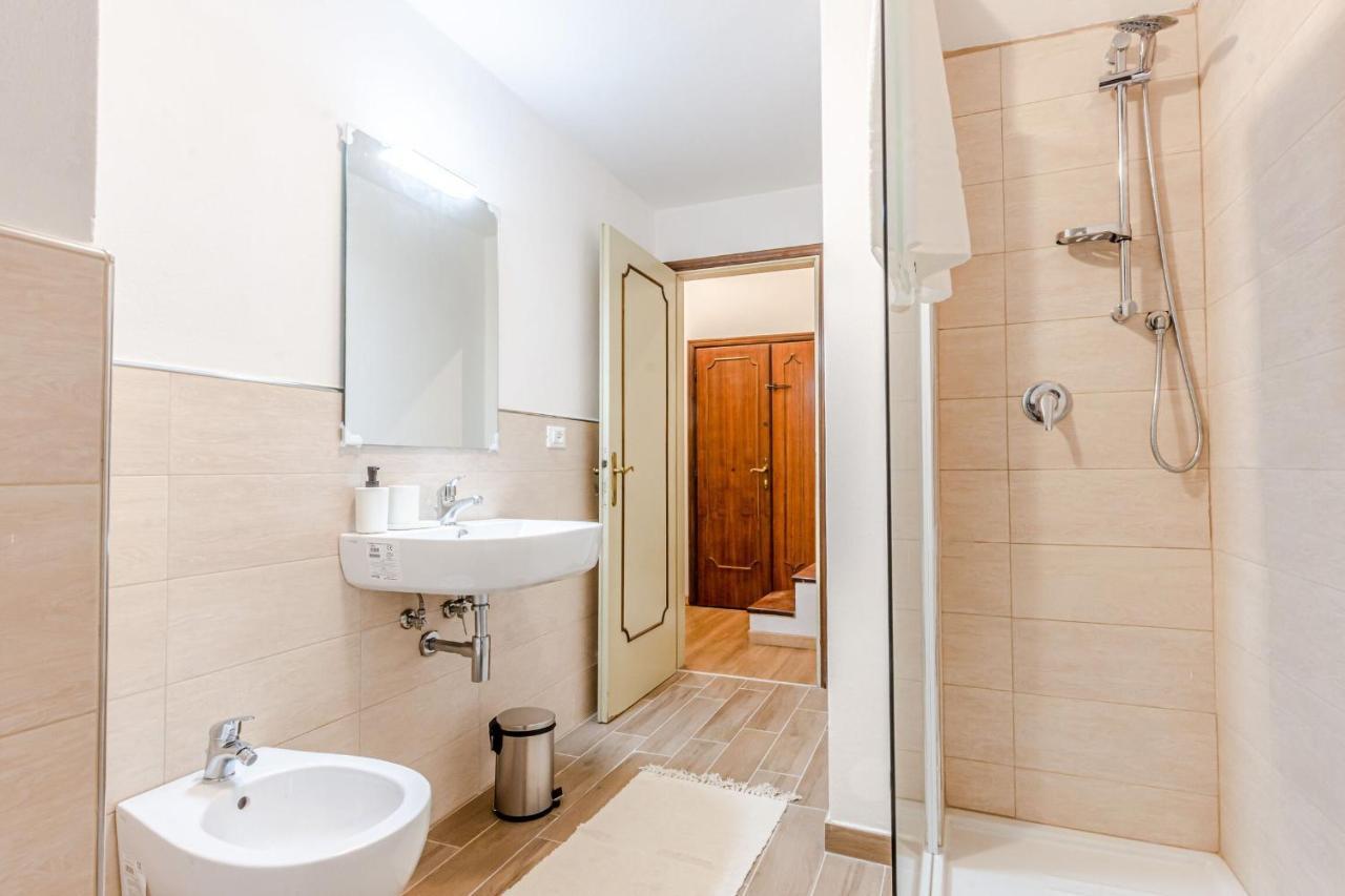 Appartamento Milton Con Terrazza Arezzo Exterior foto